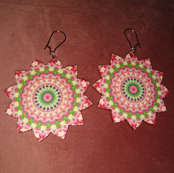 Floral Mandala Earrings Bohemian Round Wood Pink Green Boho Flower Steel Wires - Picture 6 of 7